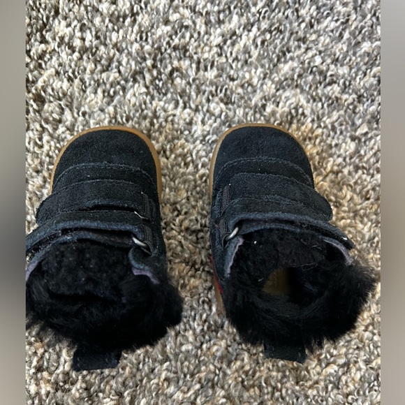 Ugg Baby Black Red Plaid Pritchard Boots Infant Newborn Size 0/1 - Picture 5 of 16